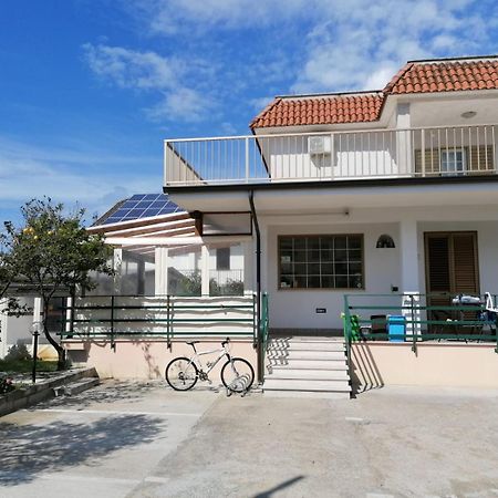 Monolocale Tirreno Studio Seafront Formia Exterior foto