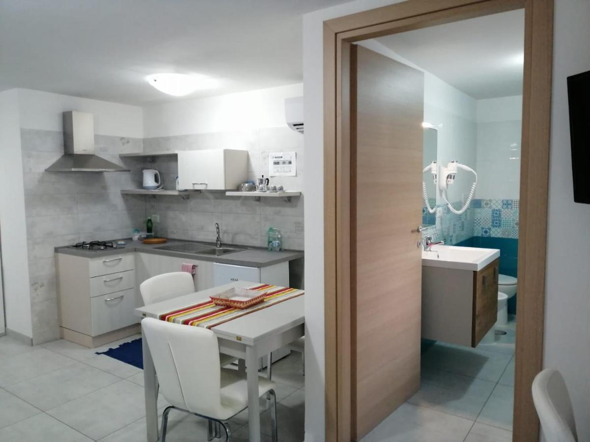 Monolocale Tirreno Studio Seafront Formia Exterior foto